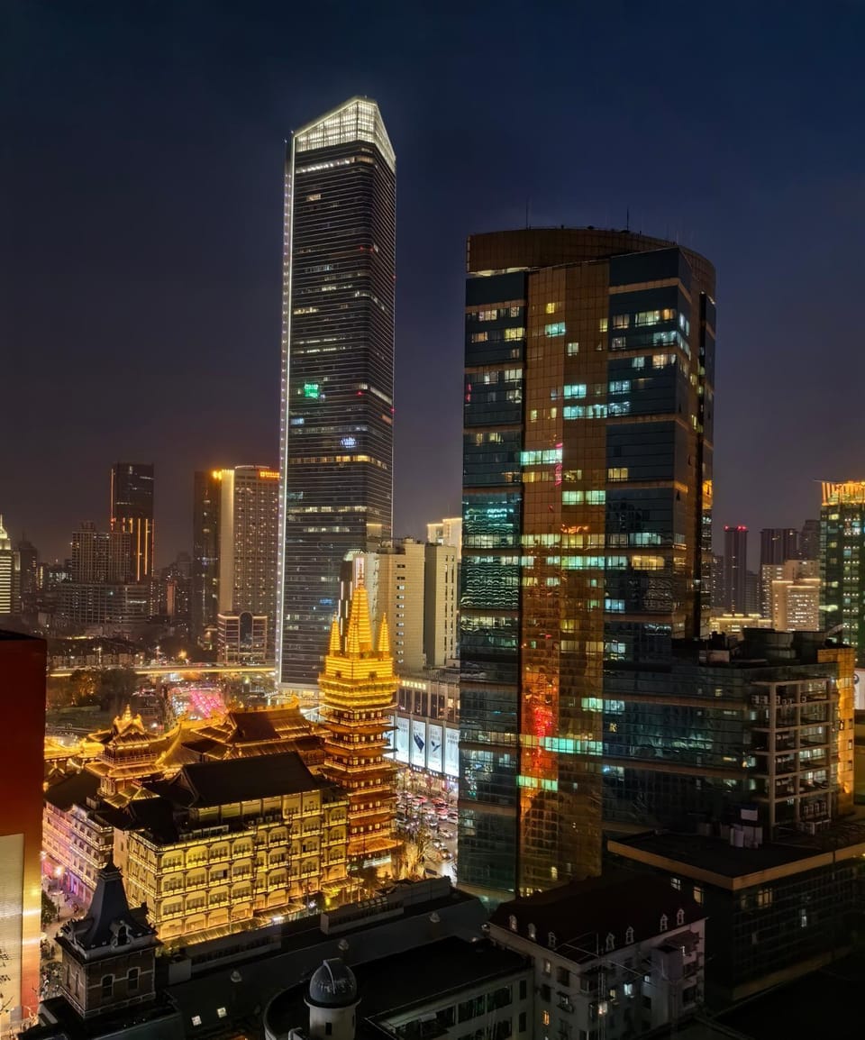 View (from property/room), City view, Landmark view, Street view