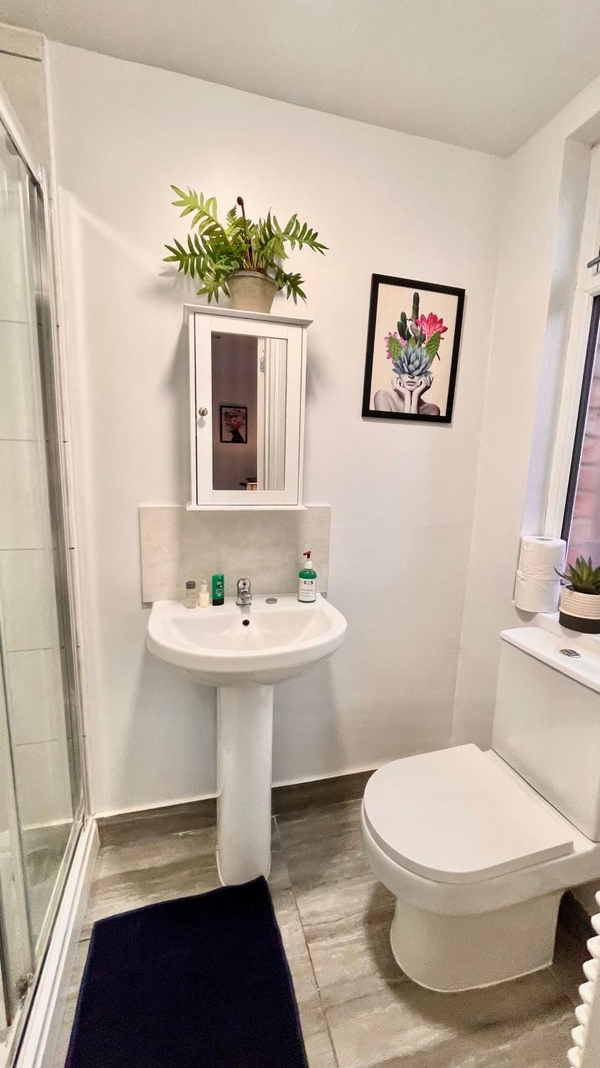 Deluxe Ensuite Central Cov #6 Bed and Breakfast in Coventry