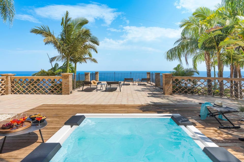 Buena Vista Villa in Letojanni
