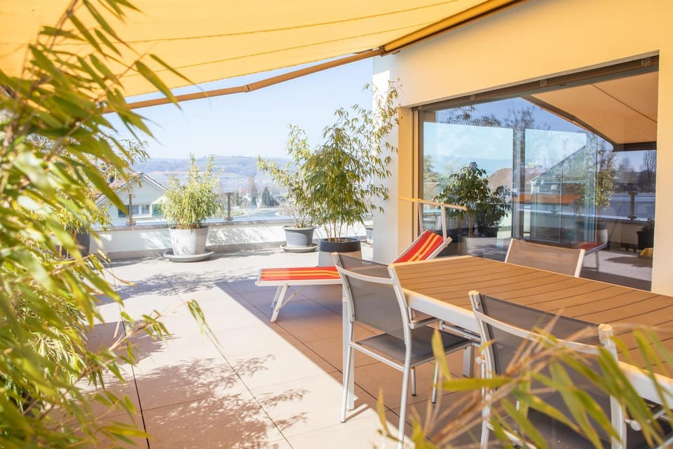 View (from property/room), Balcony/Terrace, Seating area