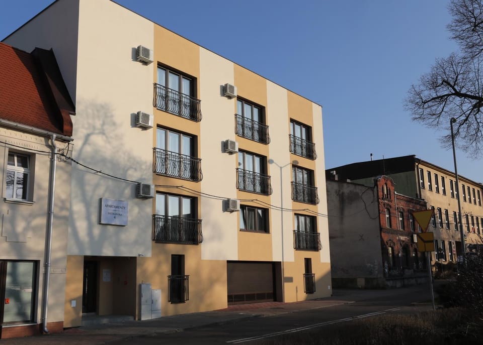 Property building, Day