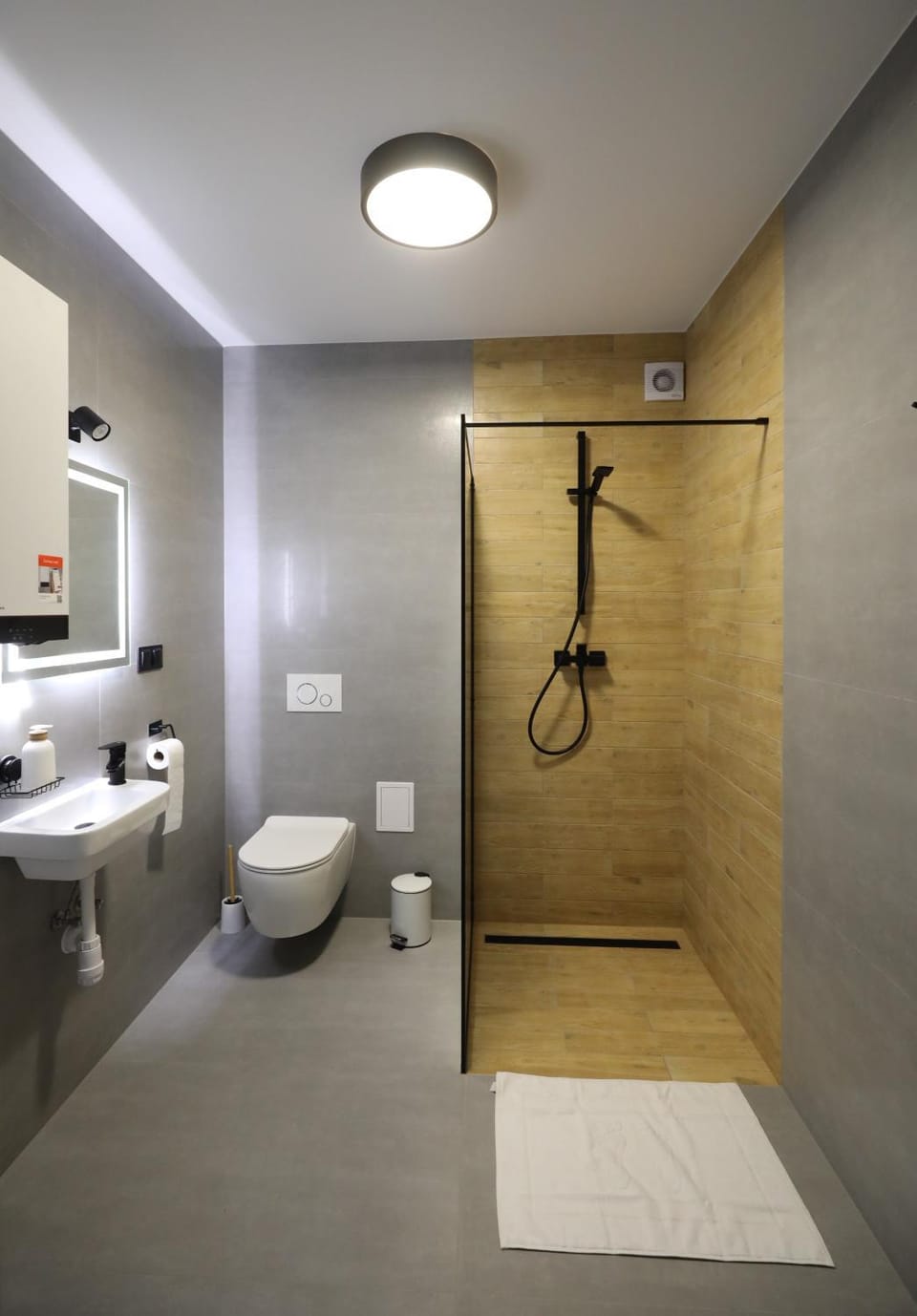 Shower, Toilet, Bathroom