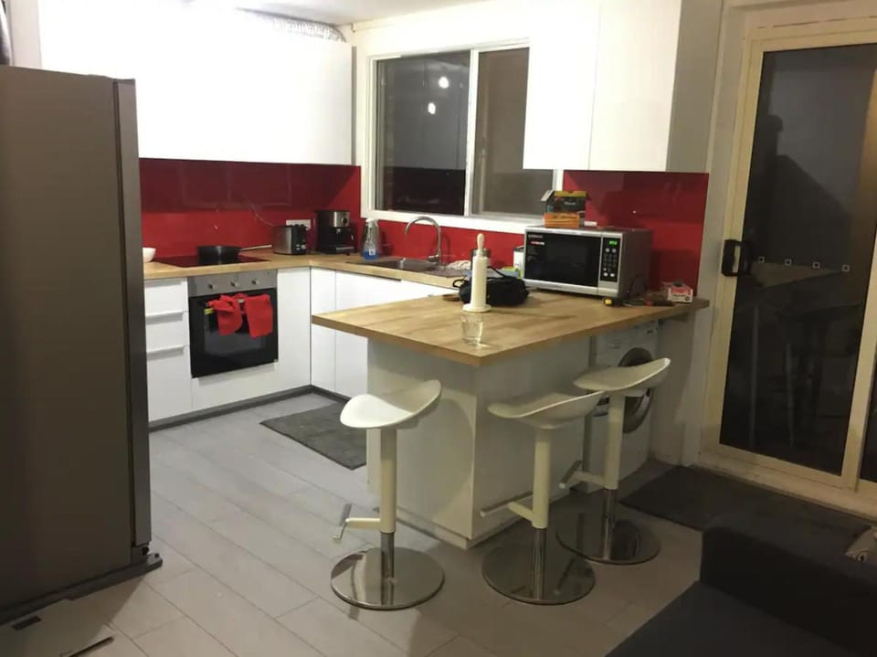 Dana-Private Room in a Shared House-Close to City & ANU-4 Vacation rental in Canberra