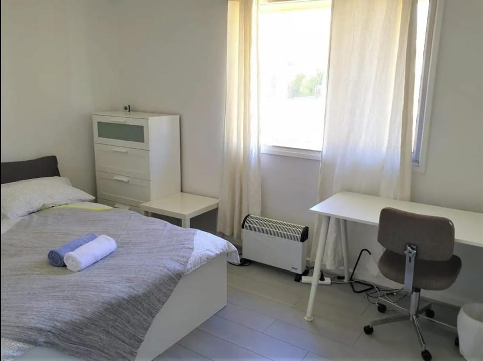 Dana-Private Room in a Shared House-Close to City & ANU-4 Vacation rental in Canberra