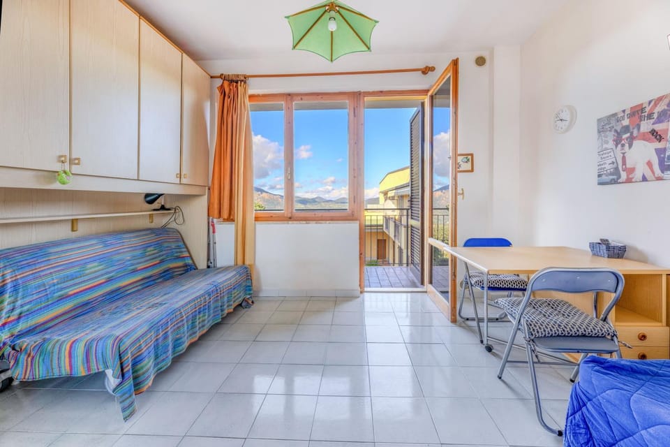 View (from property/room), Photo of the whole room, Seating area, Bedroom
