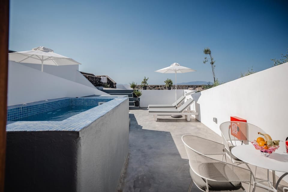 Patio, Day, View (from property/room), Balcony/Terrace, sunbed