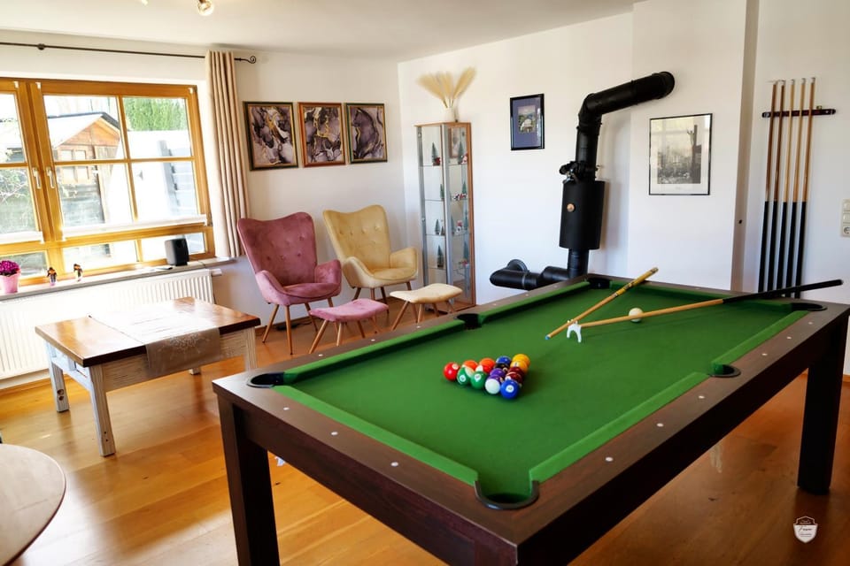 Billiard, Game Room, Living room, Seating area