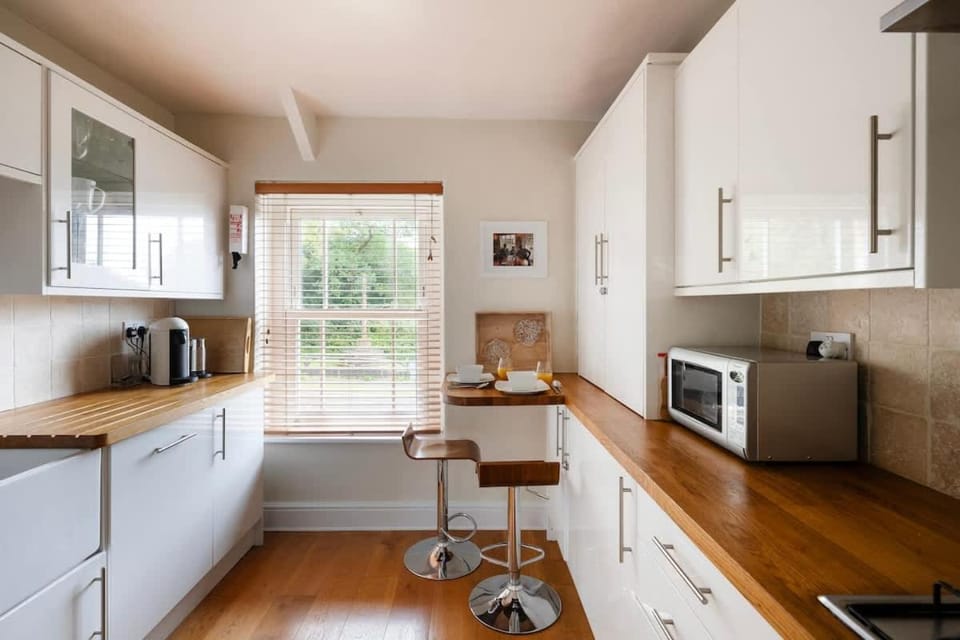 The Mews Flat, near Clifton Suspension Bridge with off-street parking Apartment in Bristol