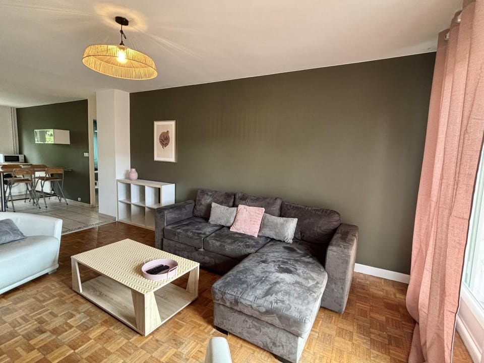 M057 Marquer T3 proche frontière Apartment in Annemasse