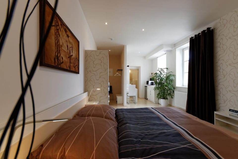 Day, Photo of the whole room
