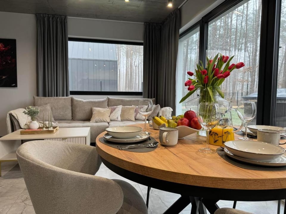 Living room, Food and drinks, Other, Other, Other, Seating area, Dining area, Food