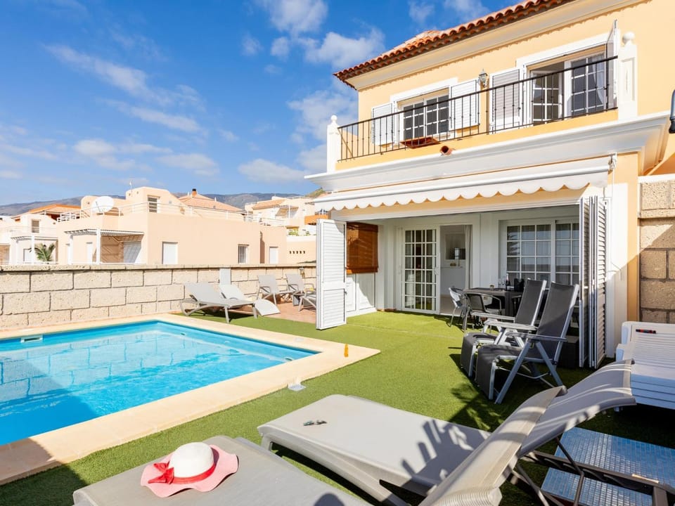 Property building, Day, Seating area, Pool view, Swimming pool, sunbed