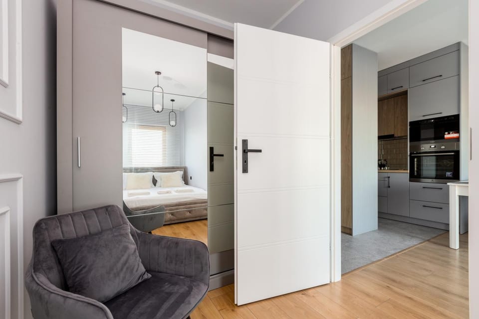 Bed, Kitchen or kitchenette, Photo of the whole room, Seating area, Dining area, Bedroom, minibar