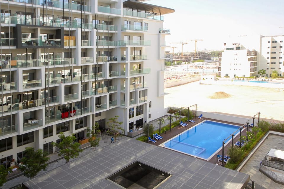 Property building, Swimming pool