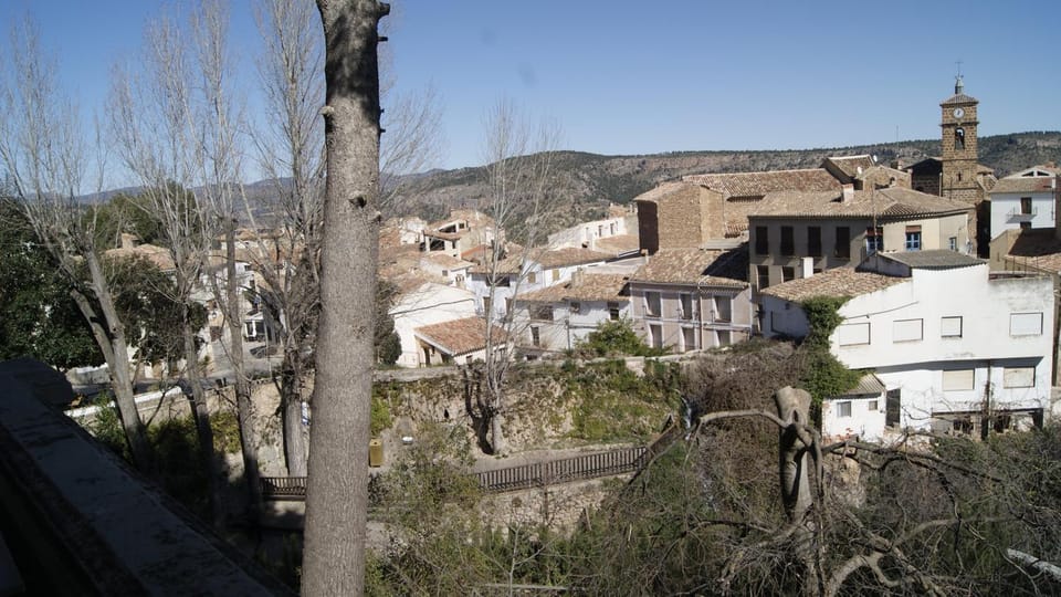 Day, Natural landscape, Balcony/Terrace, Landmark view, Mountain view