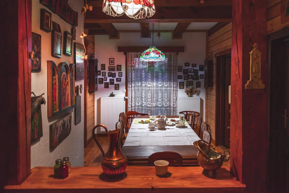 Dining area, Internal: Not applicable to any particular room