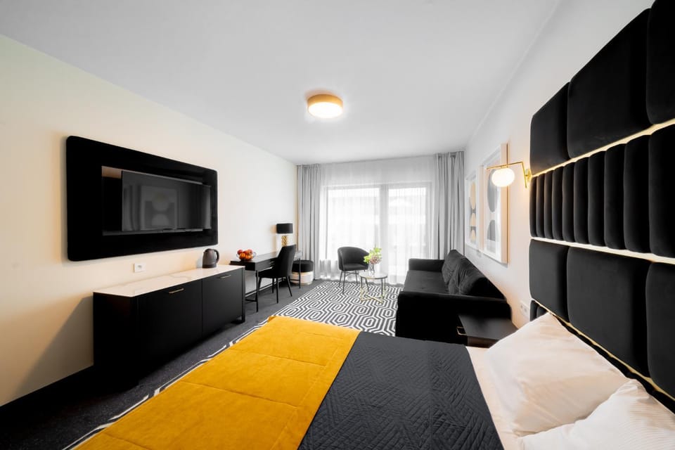 Living room, Photo of the whole room, Seating area