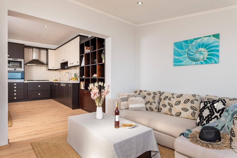 Living room, kitchen