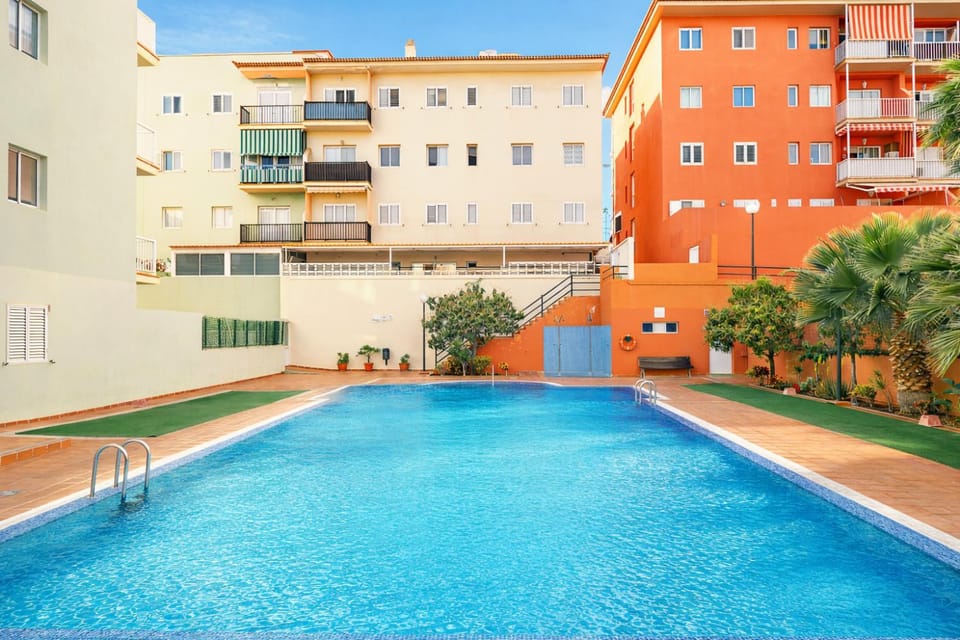 Pool view, Swimming pool