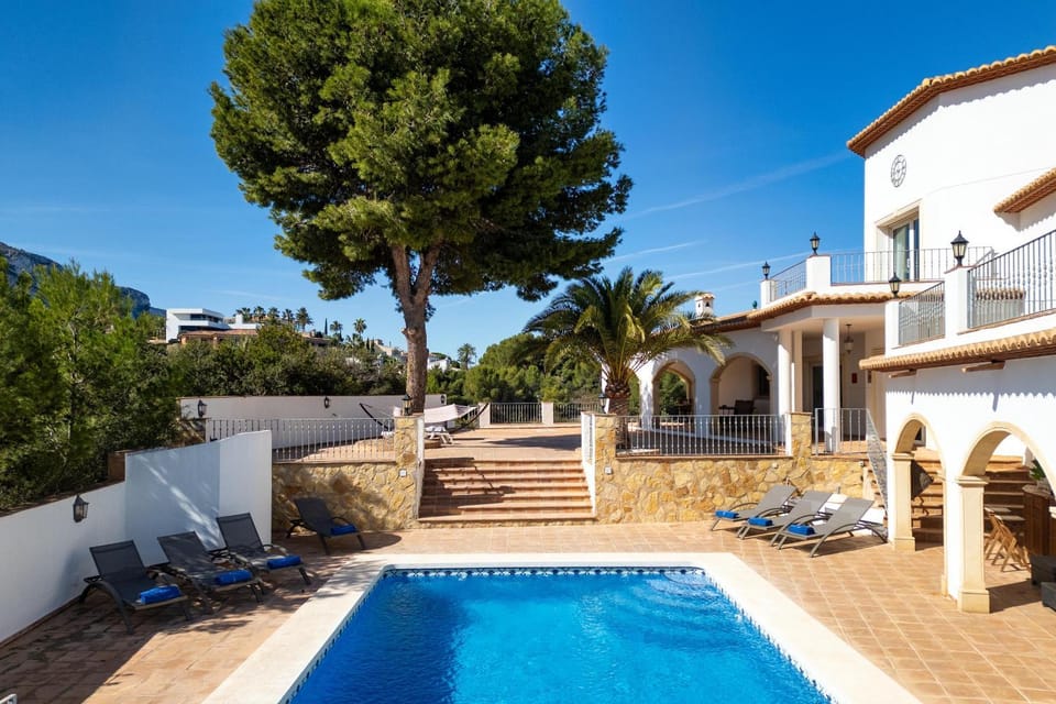 Solarium, Swimming pool