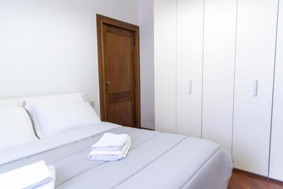 Bed, Photo of the whole room, Bedroom, towels, wardrobe