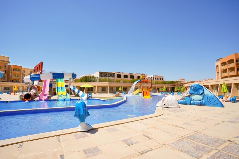 Aqua park, Swimming pool