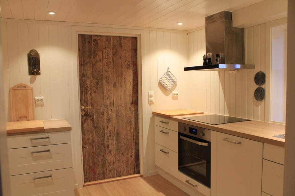 Kitchen or kitchenette, dishwasher, oven, stove, kitchen