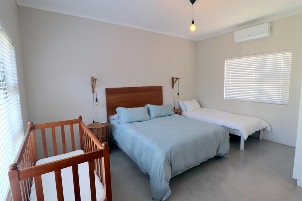 Karen Close 3219 House in Western Cape