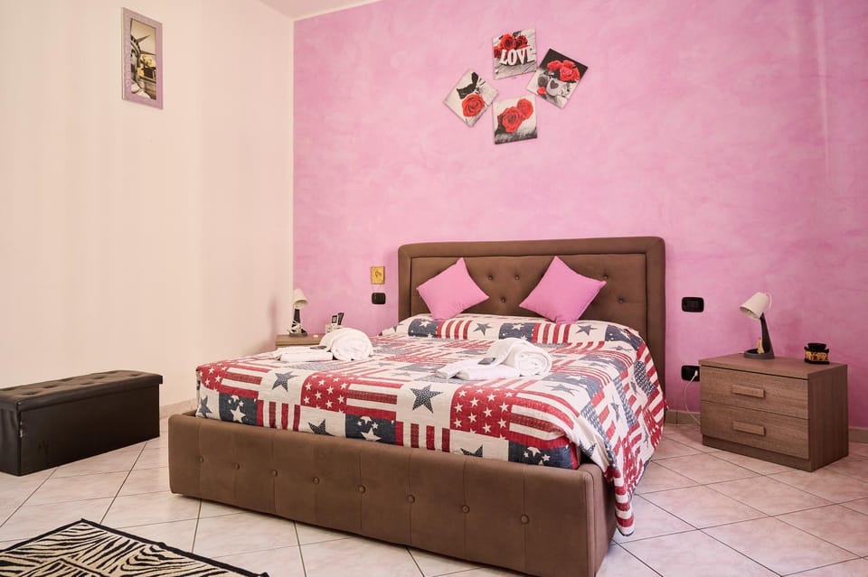 Living room, Bedroom