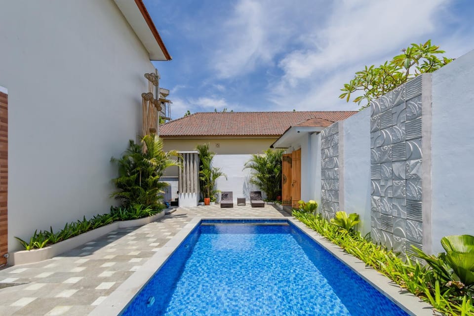 Pool view, Swimming pool