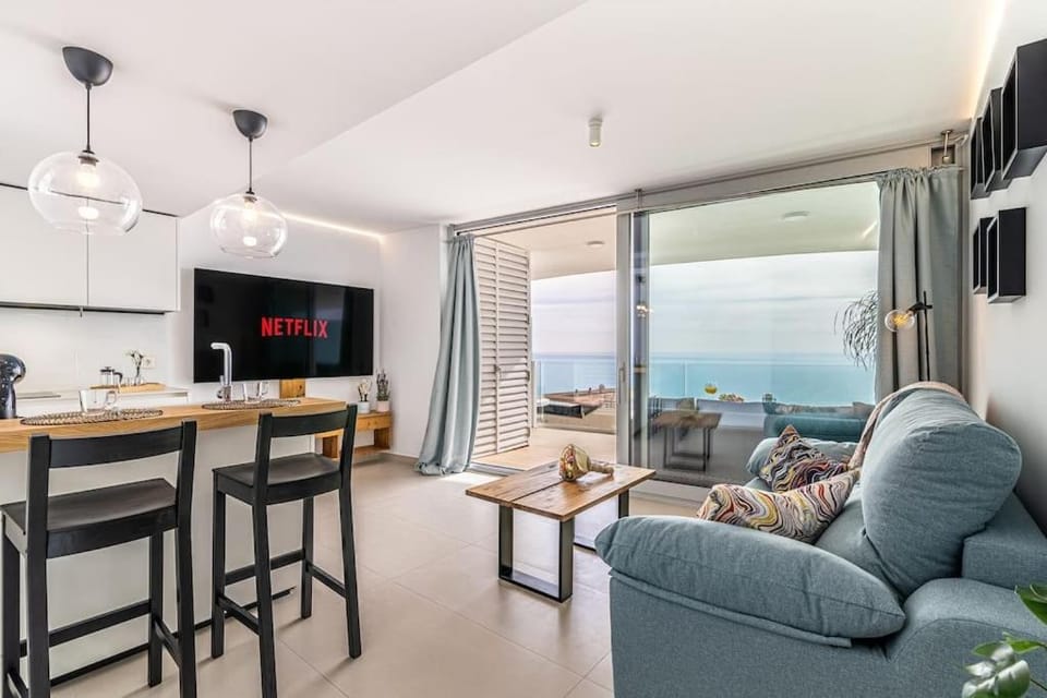 Beachfront paradise with spectacular sea view Apartment in Fuengirola