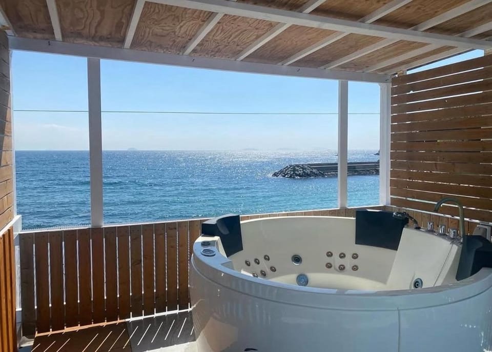 プチリゾート・ひじきwest Villa in Japan