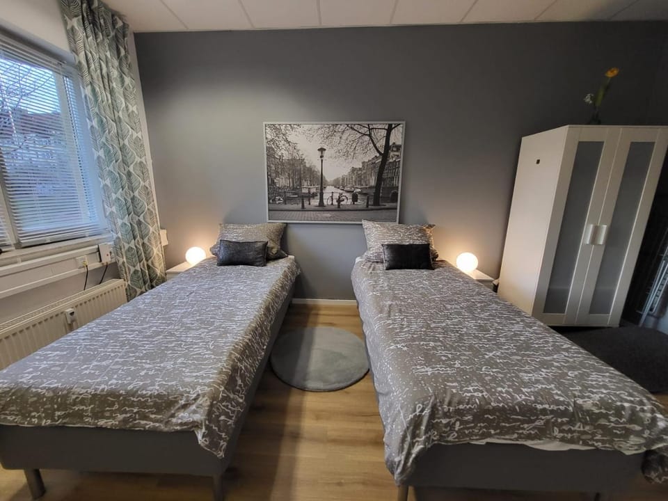 Studio 2 mit Gemeinschaftsräumen, Tiefgarage Apartment in Leipzig