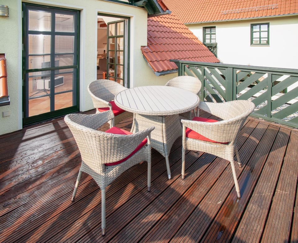 Balcony/Terrace, Seating area