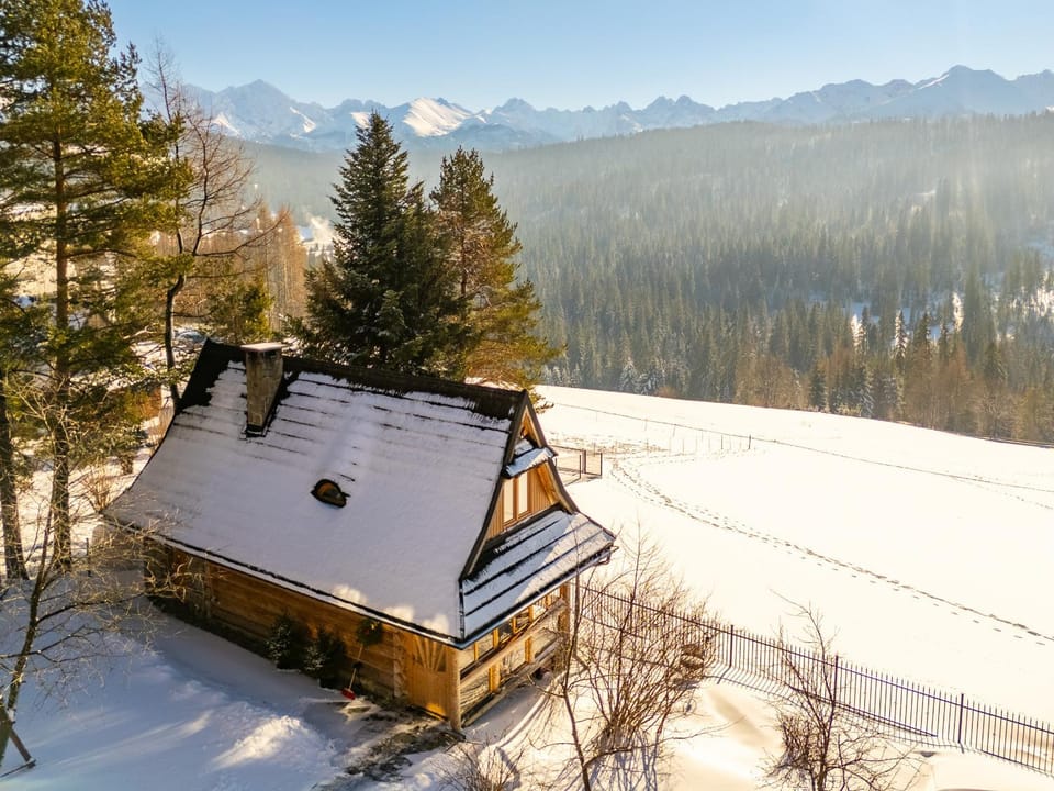 Property building, Natural landscape, Mountain view