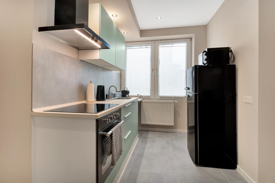 Coffee/tea facilities, Kitchen or kitchenette, microwave, pet friendly, stove