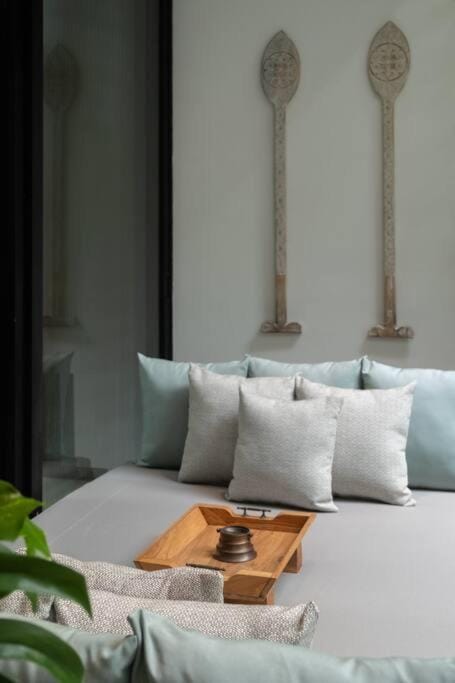 Villa Talisman - Luxury Rooftop Canggu Villa Only 5 mins to Beach Villa in North Kuta
