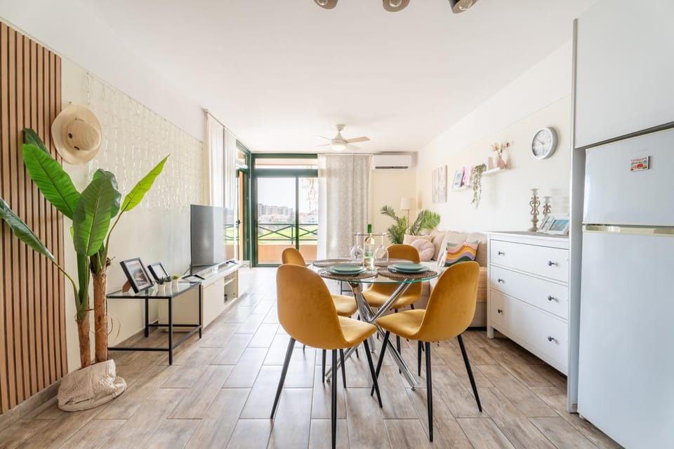 Paz Ocean View, 2 Air Conditioners, Wifi, Heated pool Apartment in Abona
