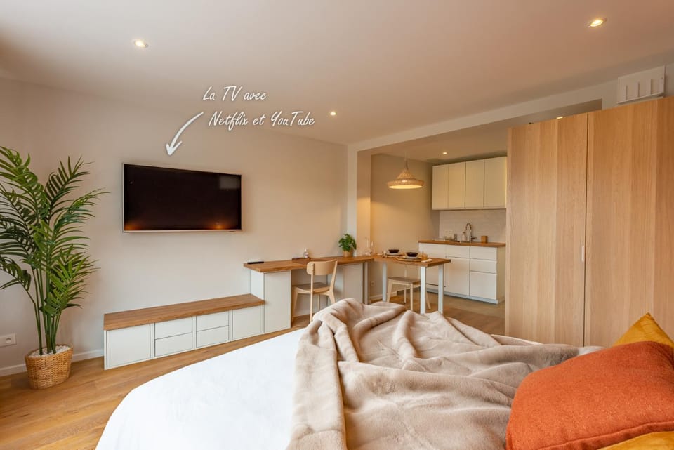 Studio Delorme Apartment in Île-de-France