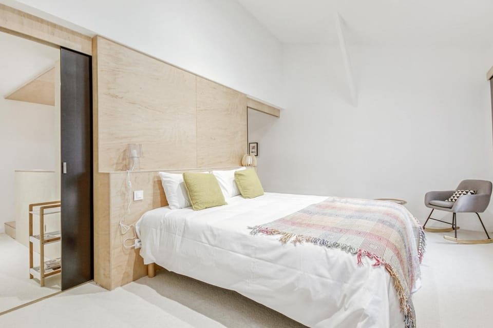 Bed, Photo of the whole room