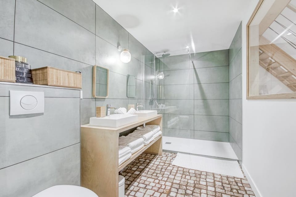Shower, Bathroom