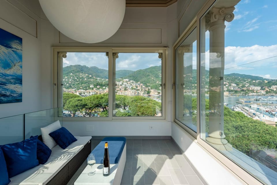 Natural landscape, Seating area