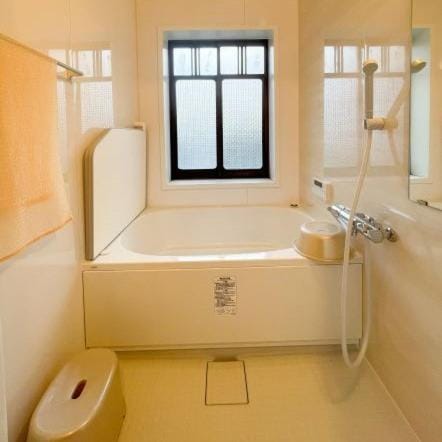 Shower, Hot Tub, Bathroom, Bath