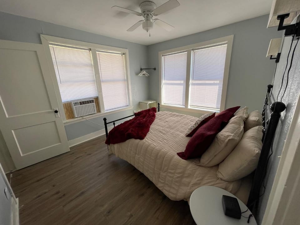 Bed, Bedroom