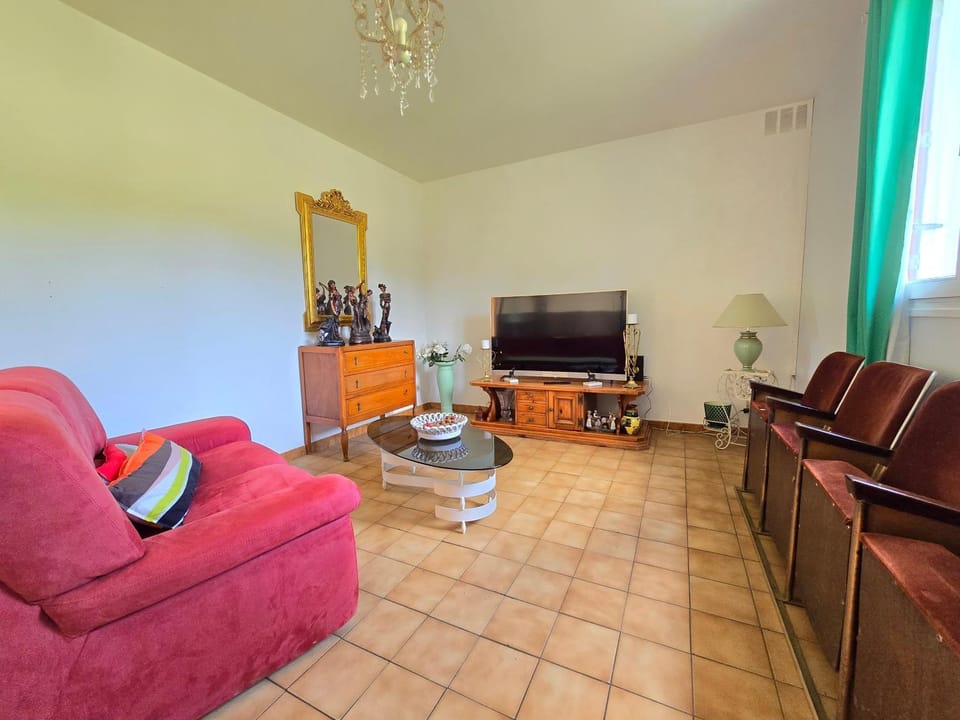 Communal lounge/ TV room, Living room