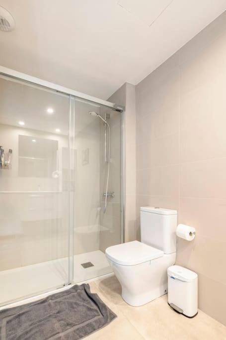 Apartment by the beach with pool and private parking Apartment in Cambrils