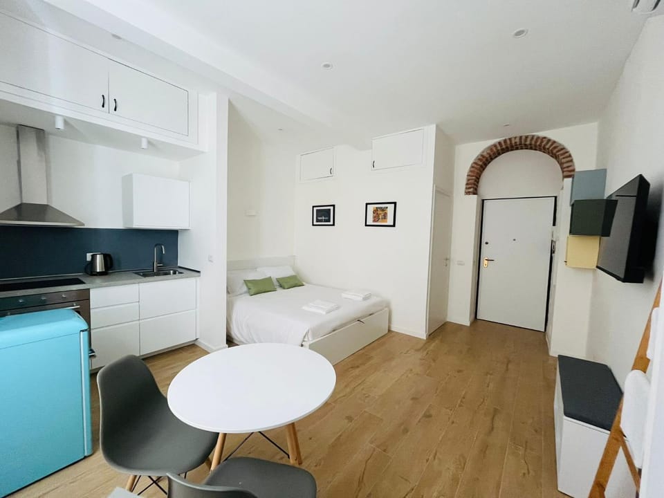 Lomat Apartment House in Milan
