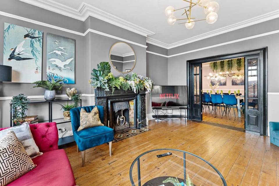 Georgian Gem of Robin Hoods Bay - Hot-Tub - Pets House in Robin Hoods Bay