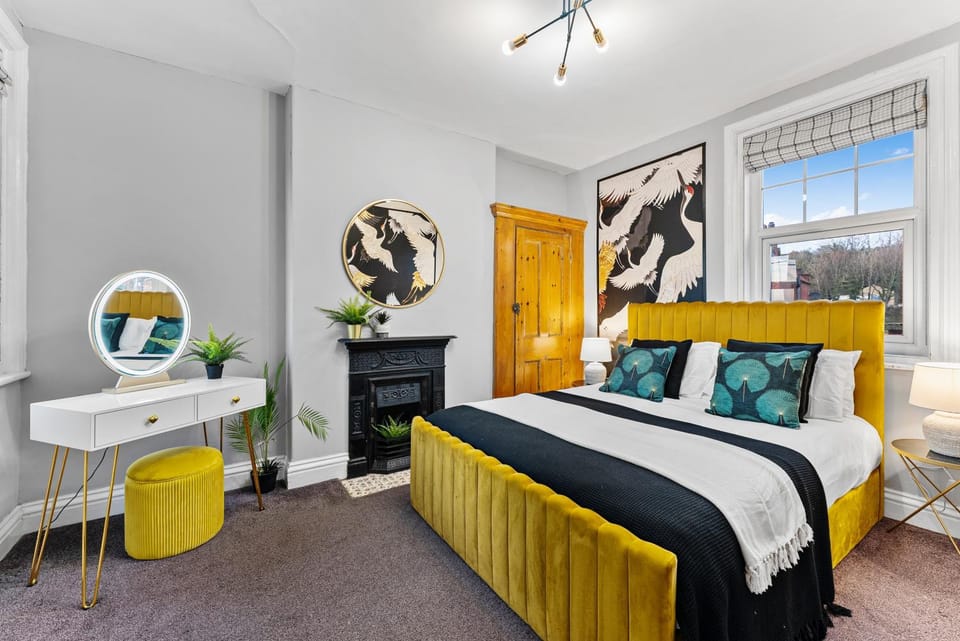 Georgian Gem of Robin Hoods Bay - Hot-Tub - Pets House in Robin Hoods Bay