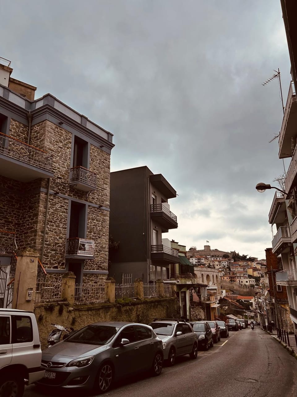 Property building, Day, Neighbourhood, City view, Street view, Location, Parking